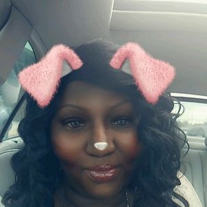 Meet your Posher, Latisha